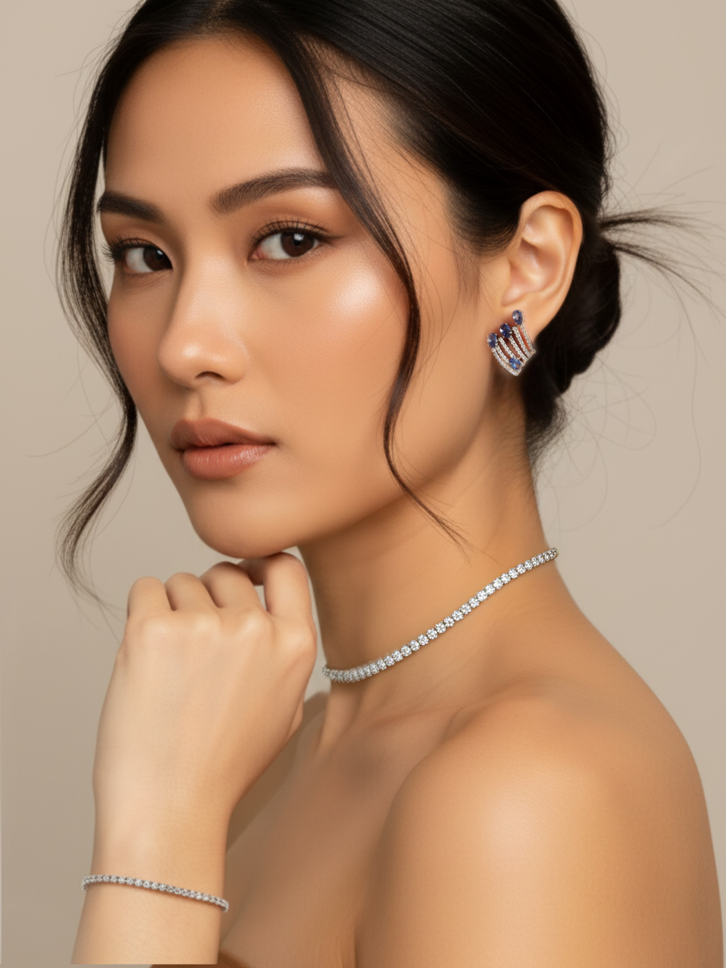nia claw earrings