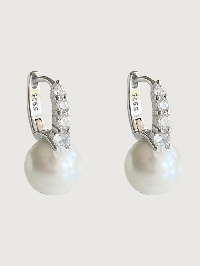 Front View of Bianca Pearl Huggie Hoop Earrings in 925 Sterling Silver Jewelry for Pierced Ears Metal Stone 2 cm 3.7gms