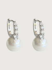 bianca pearl huggie hoop earrings