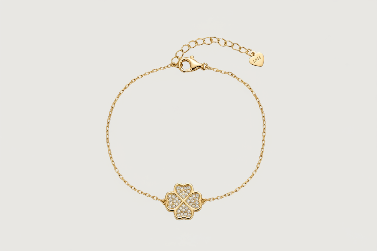 Front View of Cara Clover Bracelet in 18k Gold Sterling Silver Adjustable Length Plated 925 One Size 2.2gms