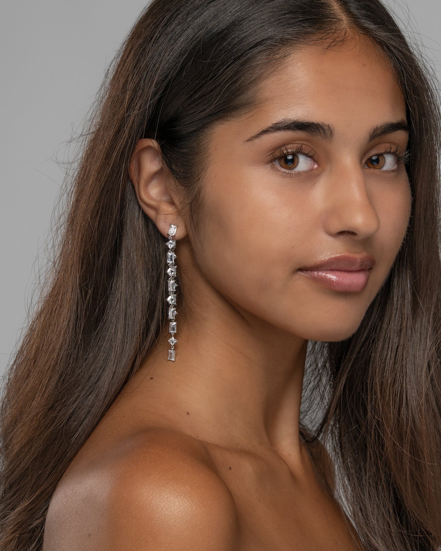 Elora Drop Earrings