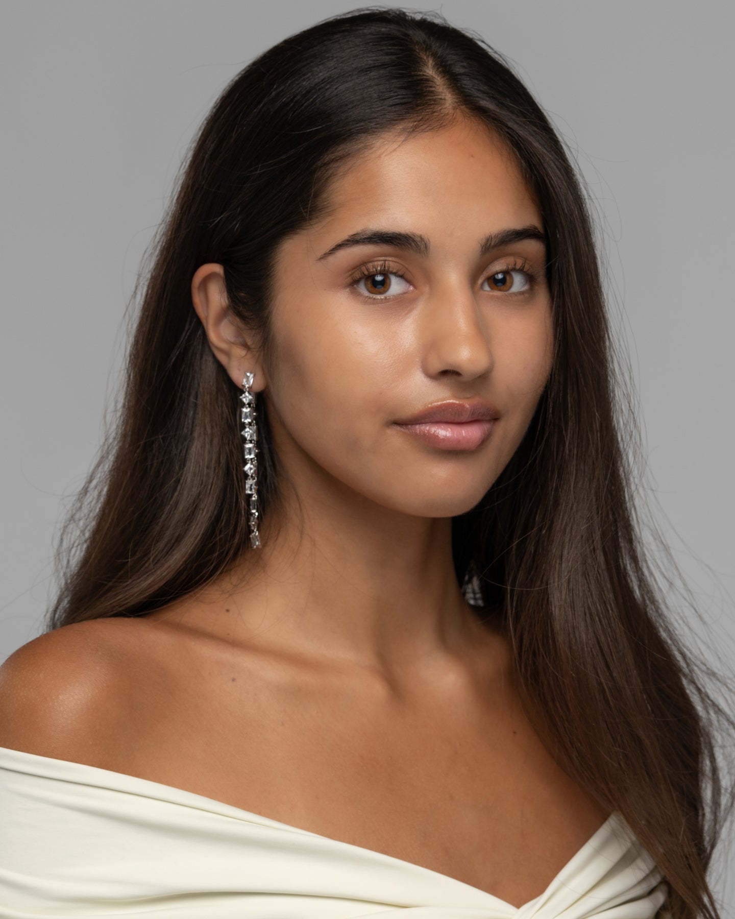Elora Drop Earrings