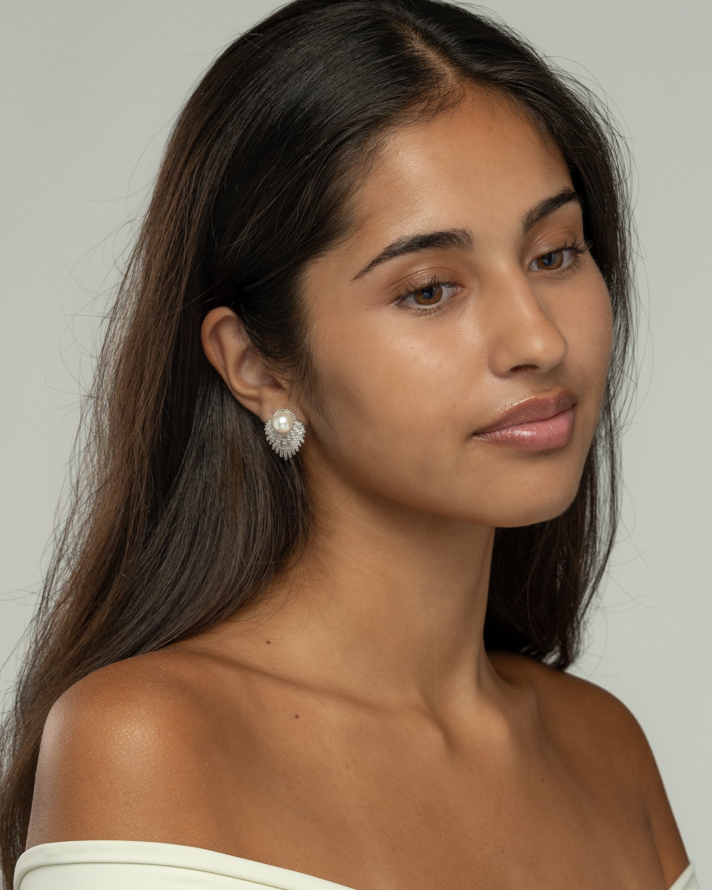 Evelyn Pearl Earrings