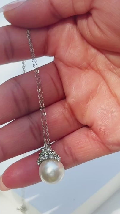 Video of the Eleanor pearl drop pendant set with a shell pearl necklace and matching earrings